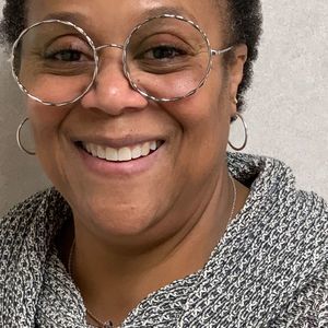 Meet your Posher, Lorraine